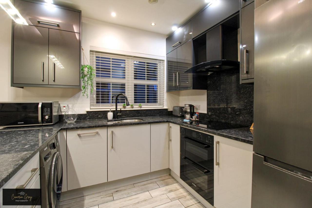 Nice 2 Bed House, Office, Wi-Fi, Free Parking Belfast Exterior photo